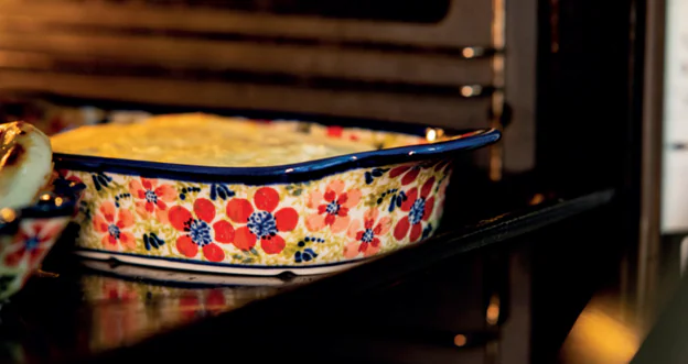 What can you use instead of a roasting pan?