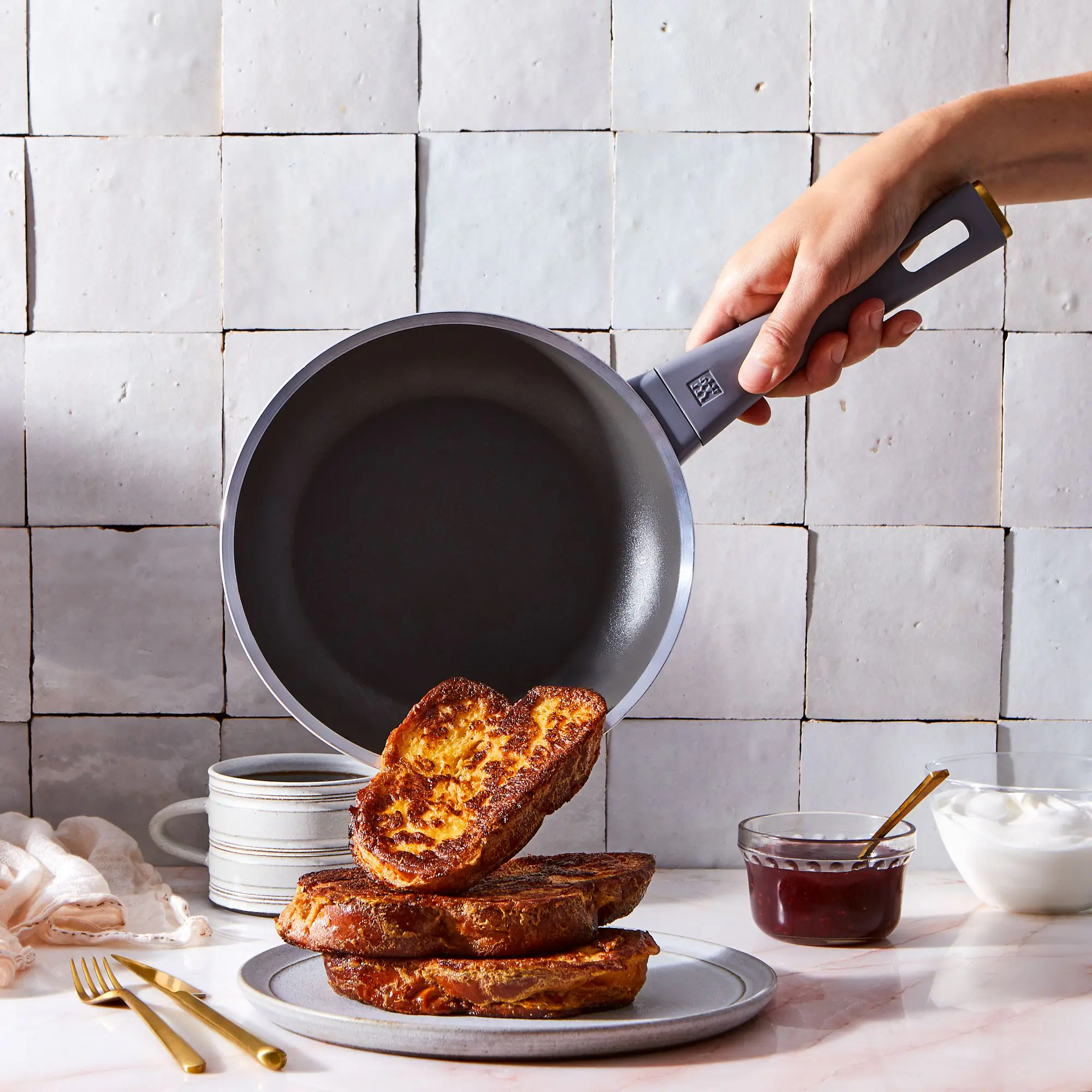 best oil to season non stick pan